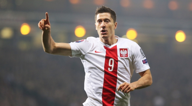 Lewandowski tuż za podium! Złota Piłka FIFA 2015 dla Leo Messiego!