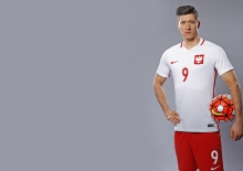 ROBERT LEWANDOWSKI: I don't think that the Polish national team depends solely on me